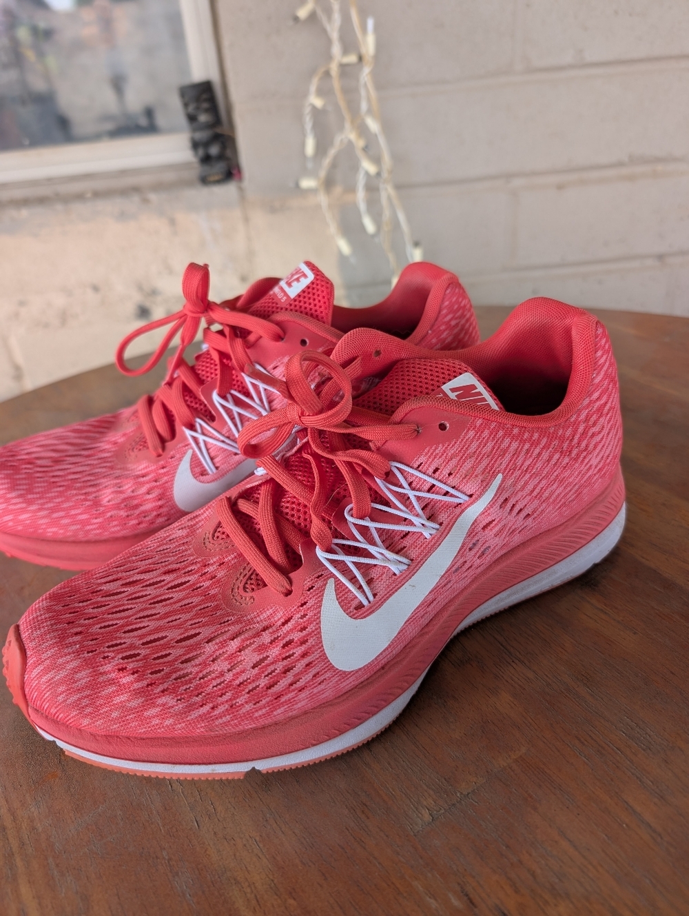 Nike Women’s Coral-Pink Athletic Running Shoes - Picture 7 of 8